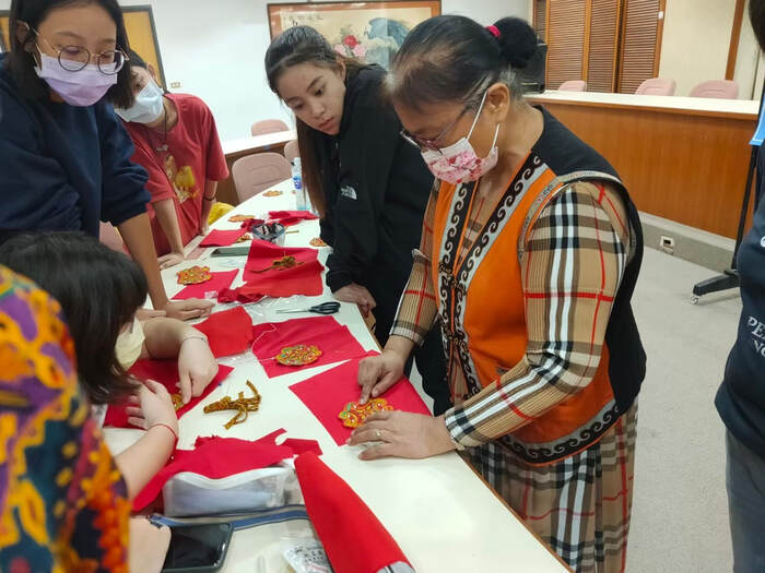 110年原民週系列活動-排灣族服飾-手套製作-110年11月04日圖片