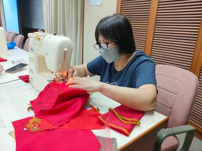110年原民週系列活動-排灣族服飾-手套製作-110年11月04日圖片